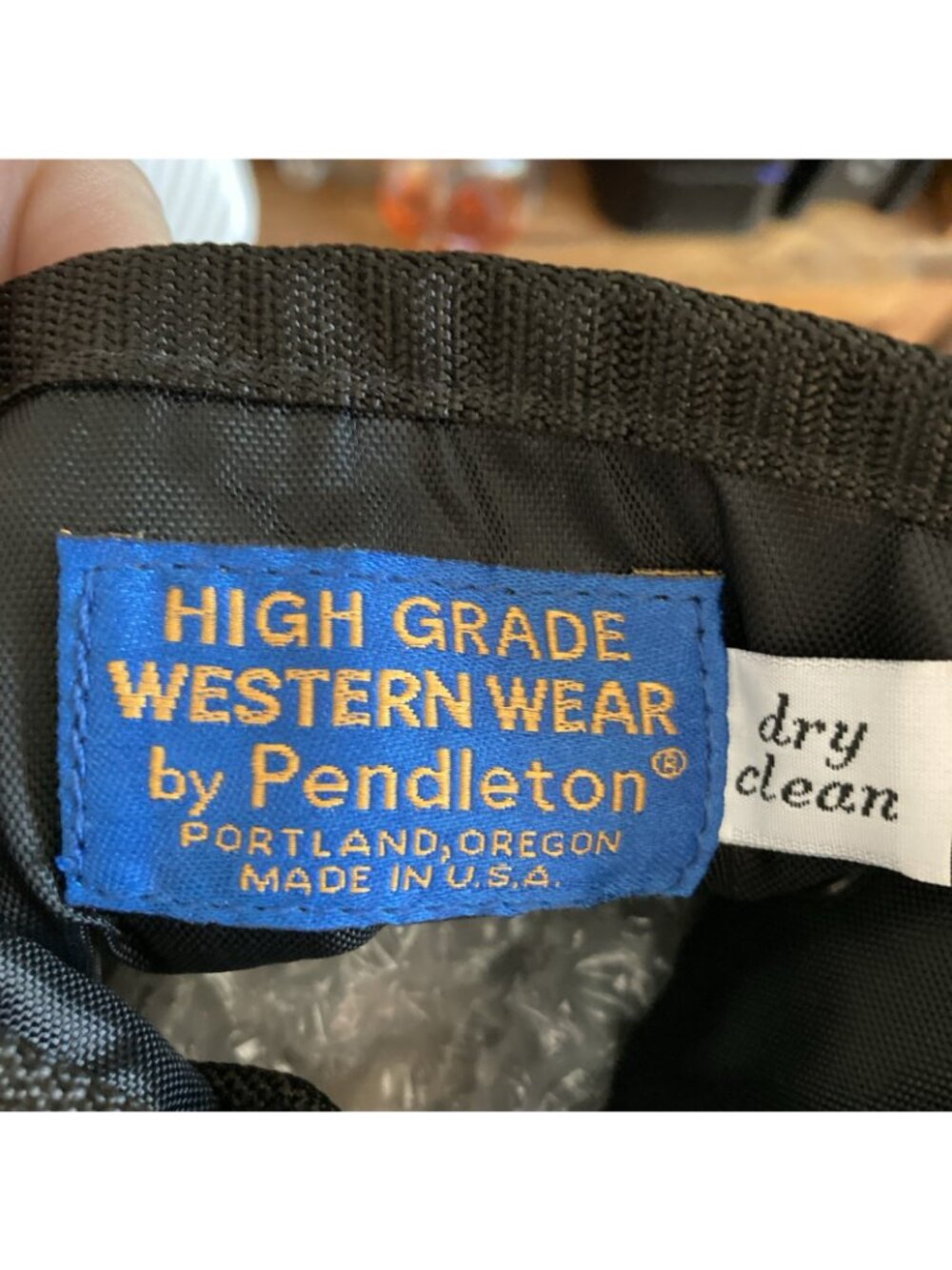 PENDLETON Aztec Print Wool Drawstring Duffle Slingpack - Picture 6 of 16